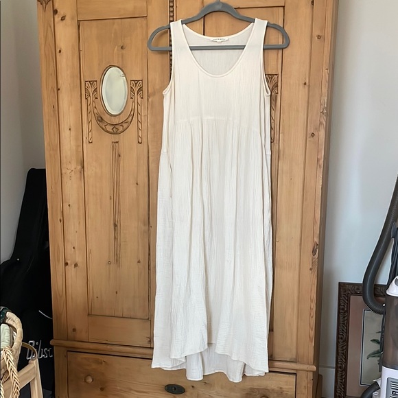 grade & gather Dresses & Skirts - Sleeveless Cream Midi Dress with Scoop Neck